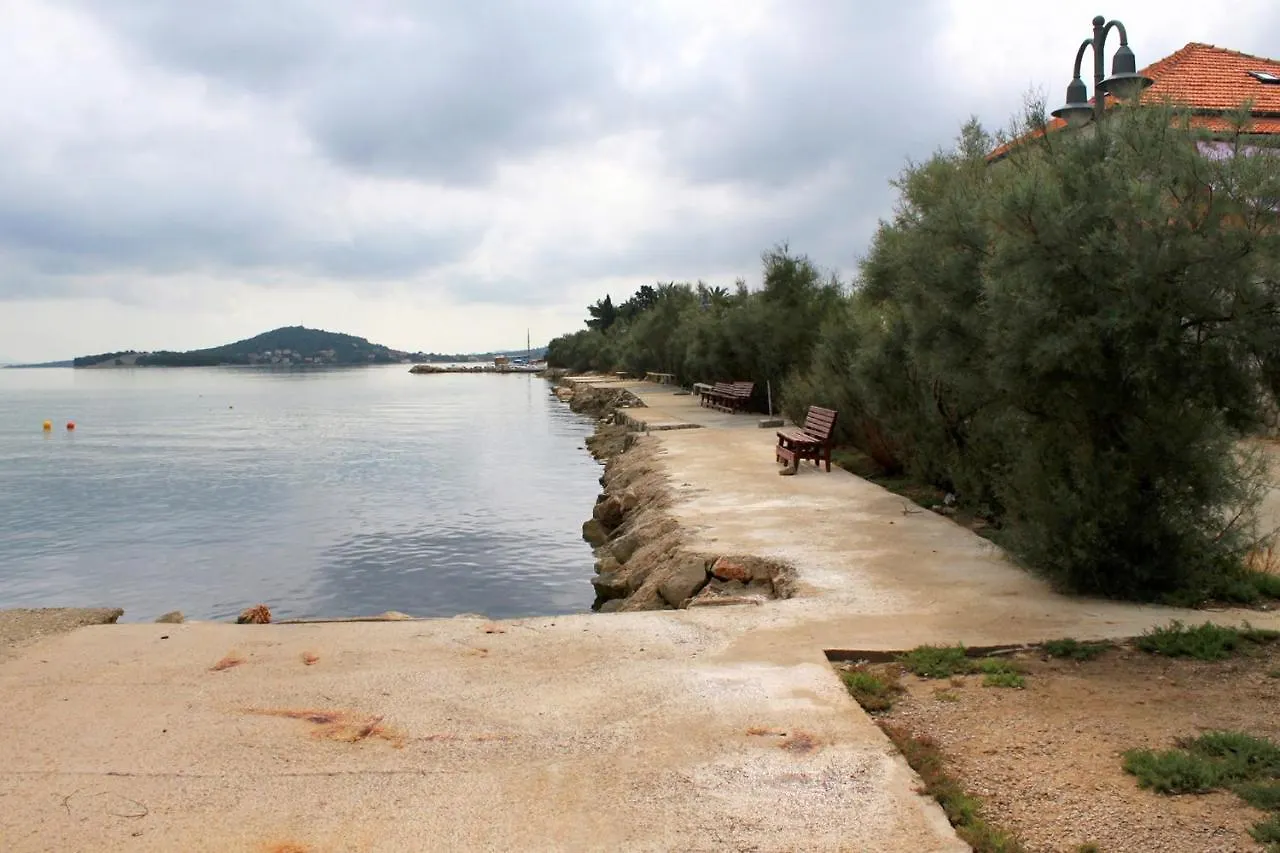 بيت ضيافة Apartments And Rooms By The Sea Nevidjane, Pasman - 11902 Neviđane